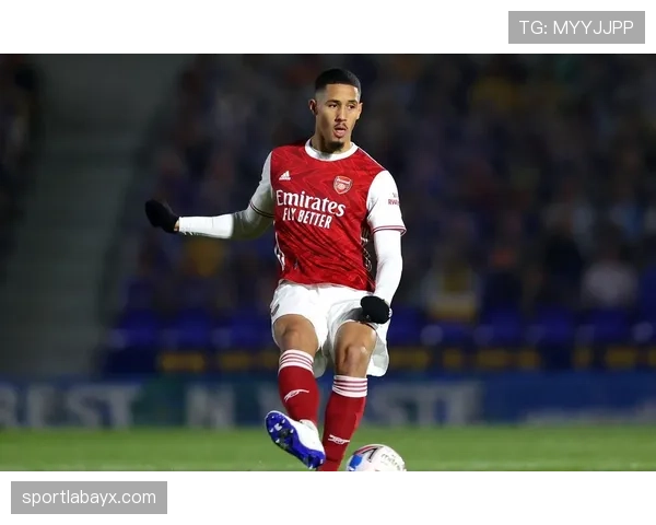 萨卡携手中锋打出完美配合，球队进攻火力全开引关注